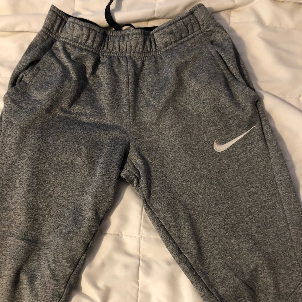 Nike Dri-Fit sweatpants youth Size Large light grey